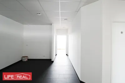 8-Zimmer-Gewerbeimmobilie kaufen in Linz Land – 240 m², € 449.000 – Bild 2 von 16