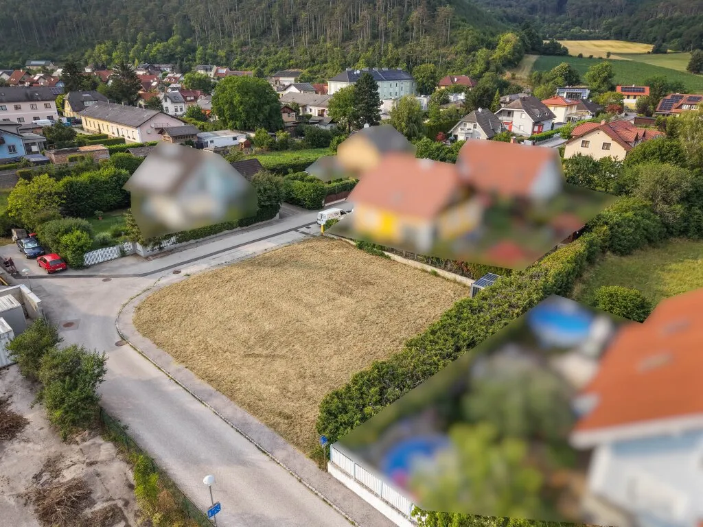 Sonniges Traumgrundstück in Pottenstein: 650 m² ebenes Bauland in absoluter Ruhelage! - Ansicht 2