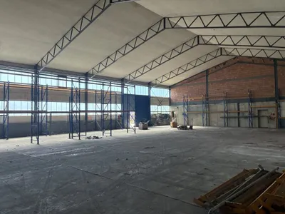 Gewerbeimmobilie mieten in Bruck an der Leitha – 1 730 m², € 5 – Bild 4 von 5