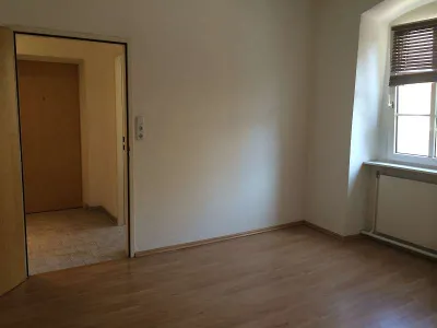 1-Zimmer-Wohnung mieten in Linz – 30 m², € 500 – Bild 1 von 4
