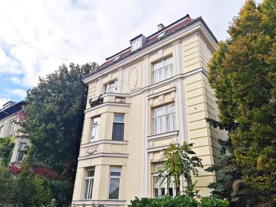 TÜRKENSCHANZPARK, Gregor-Mendel-Straße, 49 m2 Dachgeschoß, 2 Zimmer, Komplettküche, Duschbad, Parketten, Ruhelage