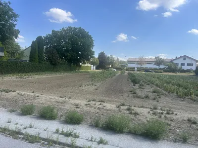Grundstück kaufen in Wels – 2 702 m² – Bild 2 von 8