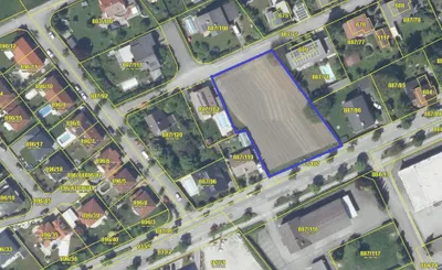 Grundstück kaufen in Wels – 2 702 m² – Bild 1 von 8