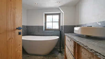 3-Zimmer-Immobilie mieten in Kitzbühel – 65 m², € 3.500 – Bild 3 von 5