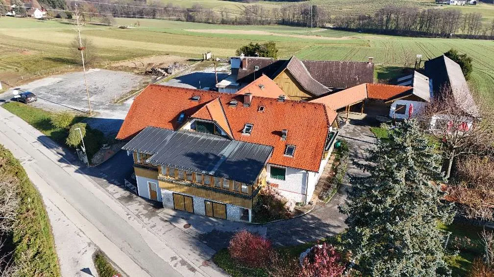 Wunderschöne Liegenschaft in begehrter Lage in Mantscha mit vielen Entwicklungsmöglichkeiten - Ansicht 3