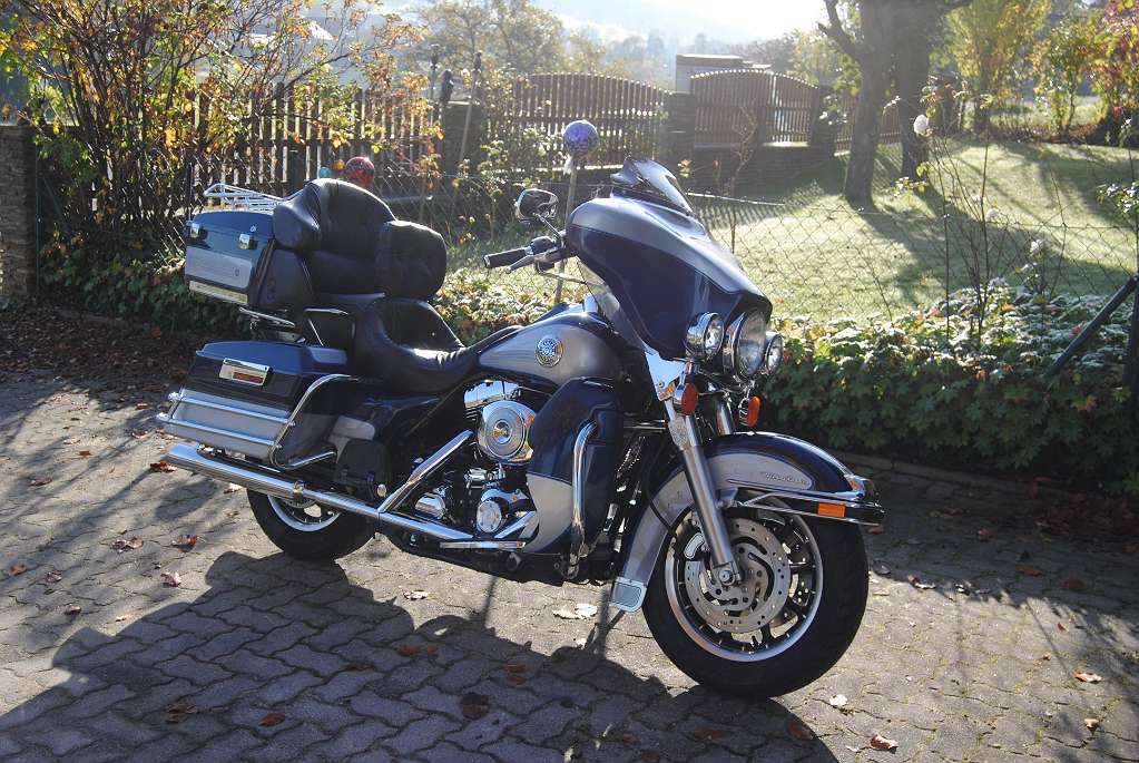 Harley-Davidson Electra -Glide Ultra Classic (Twin Cam) FLHTCUI Tourer