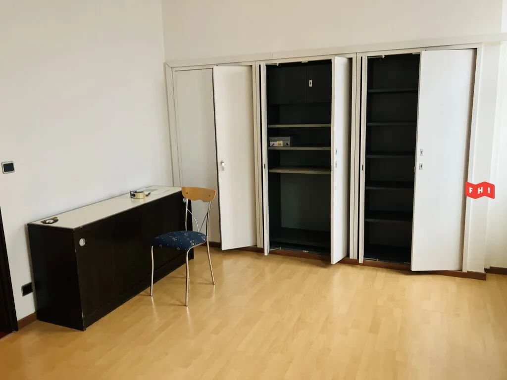 Helles, ebenerdiges Büro/Geschäftslokal zu vermieten - Ansicht 3