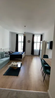 Lichtdurchflutetes, voll möbliertes Studio am Passauerplatz im Herzen des 1. Bezirks