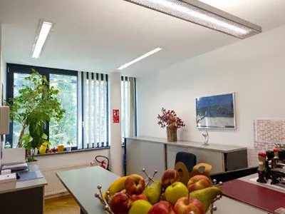 6-Zimmer-Gewerbeimmobilie mieten in Salzburg Stadt – 146 m², € 2.200 – Bild 4 von 8