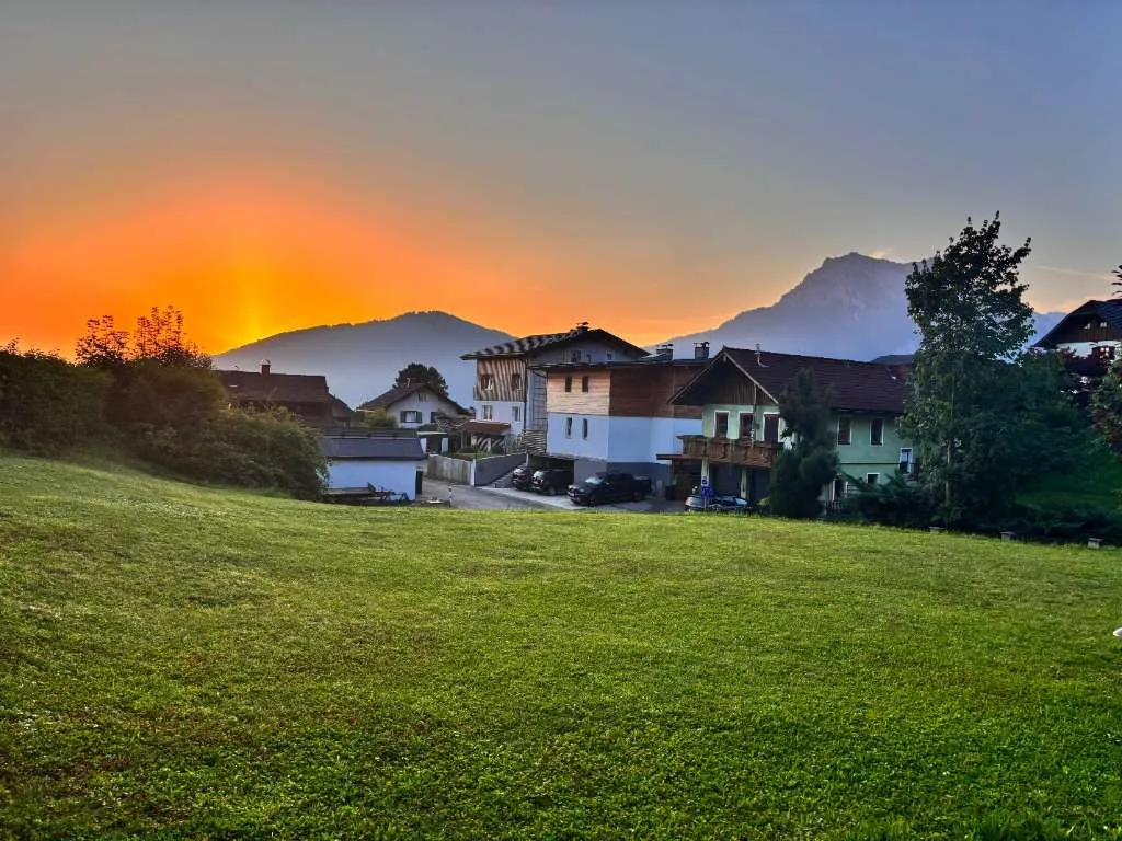 Schönes Grundstück mit traumhaftem Bergpanorama in Altmünster am Traunsee, Top Wertanlage - Ansicht 2
