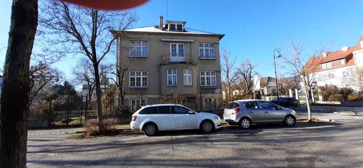 Charmante, kleinere Zinsvilla in Badener Schutzzone, Generalsanierung erforderlich!, Baden