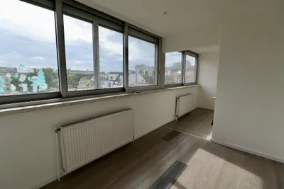 Wunderschöne, großzügige Wohnung, zentral & ruhig gelegen – Bild 3