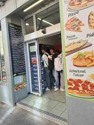 Gewerbeimmobilie kaufen in Wien – 32 m², € 123 – Bild 1 von 12