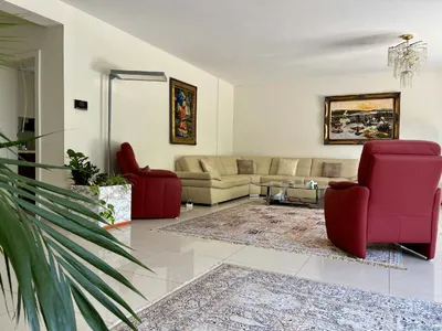 5-Zimmer-Haus kaufen in Korneuburg – 321 m², € 1.049.000 – Bild 6 von 7