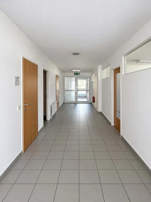 5-Zimmer-Gewerbeimmobilie mieten in Zell am See – 148,3 m², € 2.447 – Bild 2 von 16