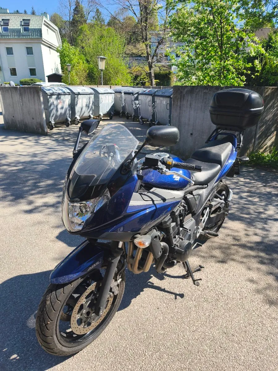 Suzuki GS