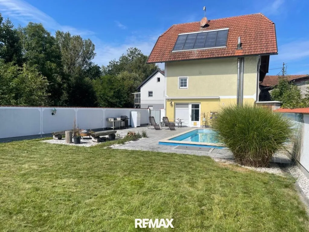 Großzügiges Familienhaus mit Pool in sonniger Lage, Sigharting