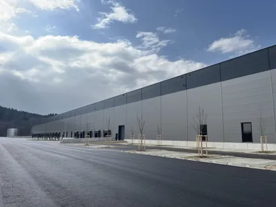 Gewerbeimmobilie mieten in Gmunden – 6 000 m² – Bild 7 von 12