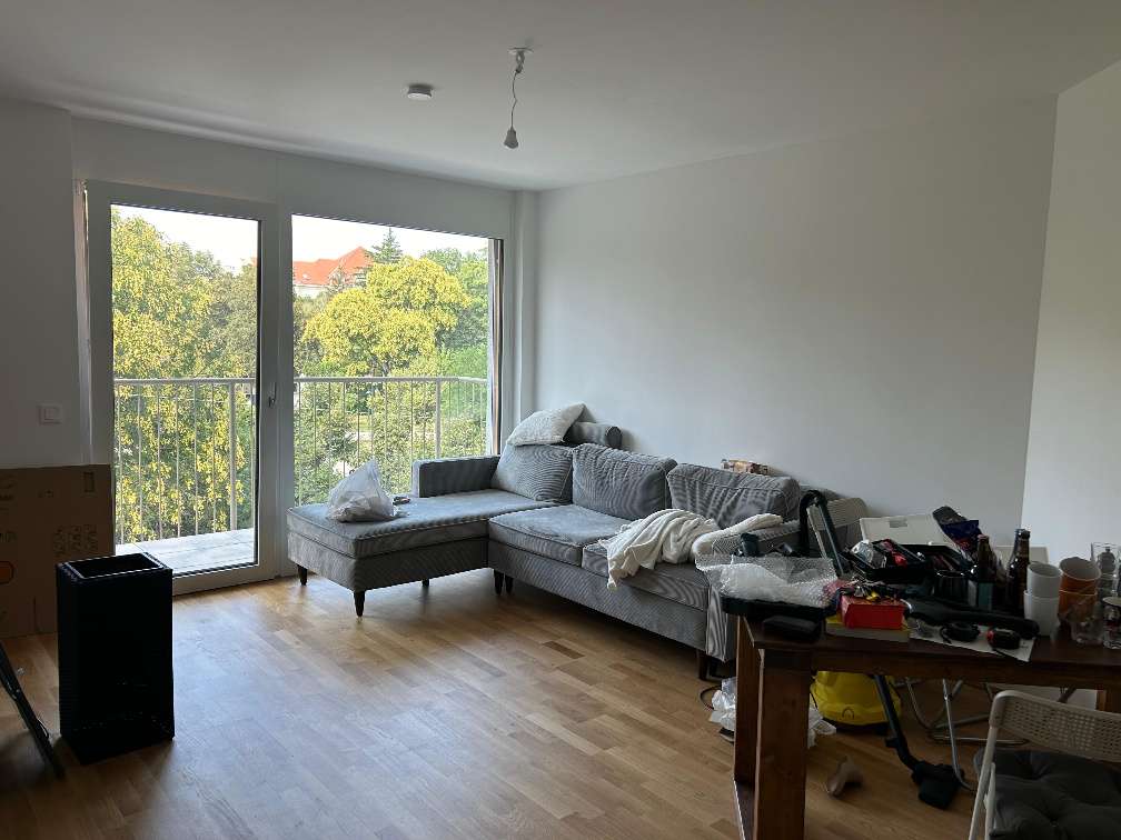 Ich Suche ein store Nachmitter für 2 Zimmer Wohnung in Düsseldorf