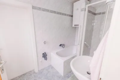 6-Zimmer-Haus kaufen in Baden – 182 m², € 490.000 – Bild 31 von 39