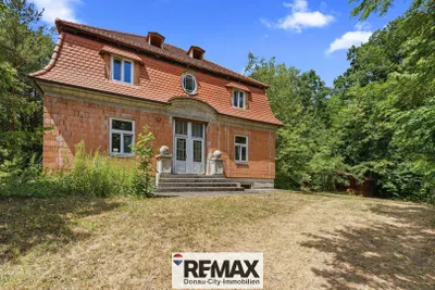 6-Zimmer-Haus kaufen in Hollabrunn – 242 m², € 329.000