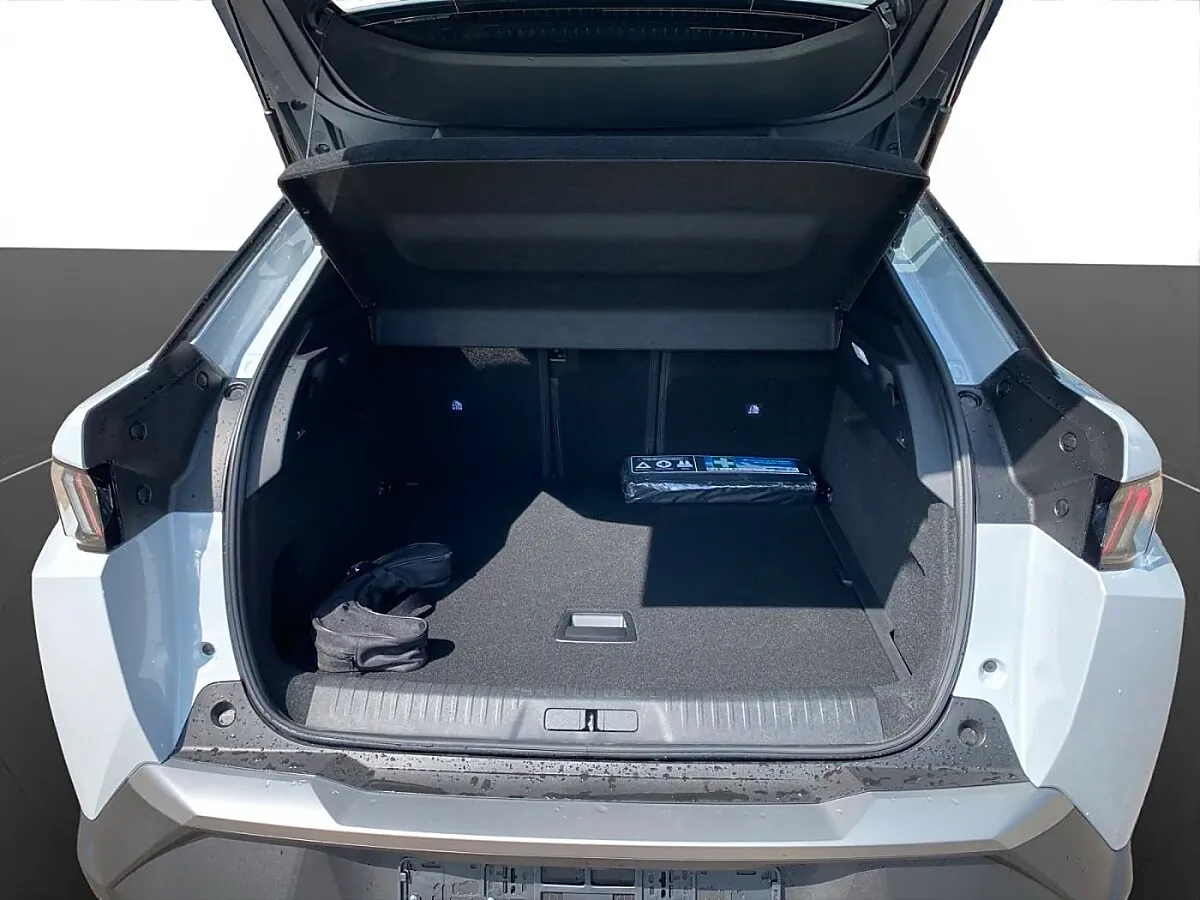 Peugeot 3008 1.2 Hybrid 145 Allure + AHV – Bild 18