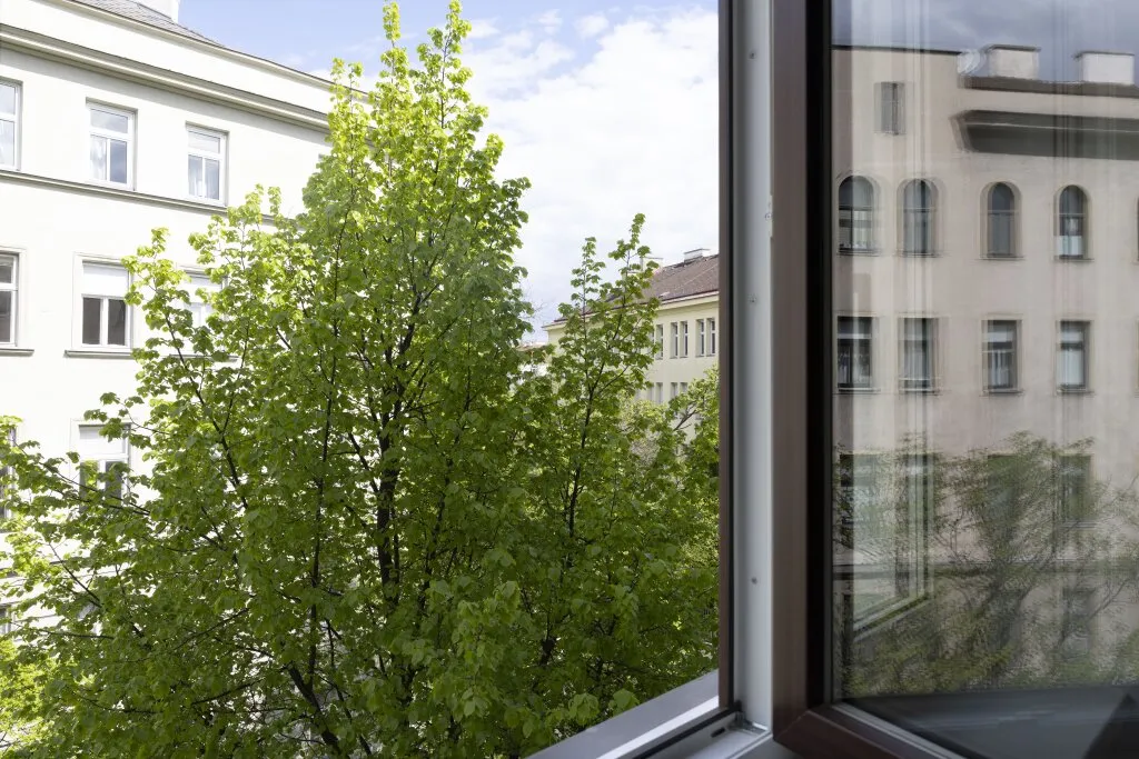 Frisch sanierte Altbauwohnung im hippen Stuwerviertel - mit Balkongenehmigung - Widok 2