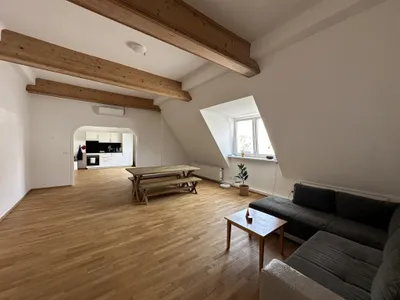 Große 5 Zimmer im frisch ausgebauten Dachgeschoss mit DG-Terrasse! – Bild 3