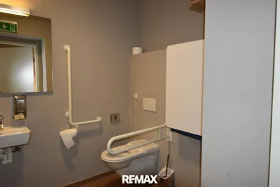 1-Zimmer-Gewerbeimmobilie mieten in Amstetten – 259 m², € 2.914 – Bild 31 von 37