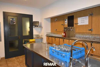 1-Zimmer-Gewerbeimmobilie mieten in Amstetten – 259 m², € 2.914 – Bild 33 von 37