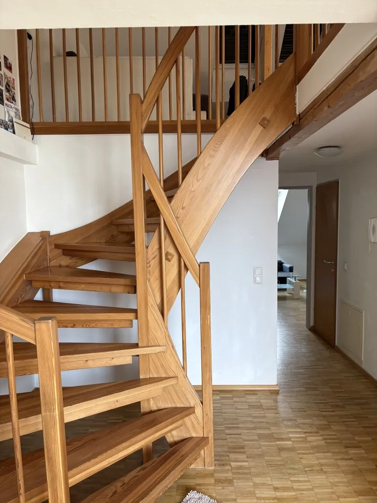 Gemütliche Dachgeschosswohnung mit Galerie in bester Grazer Lage – pohled 3