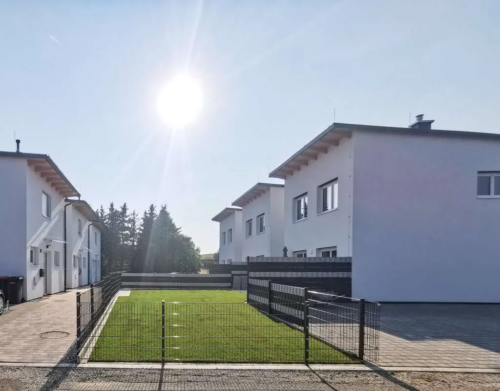 Erstbezug Massivhaus: Erdwärme + Kühlung, Südgarten, Baurecht bis 2117 - Ansicht 3