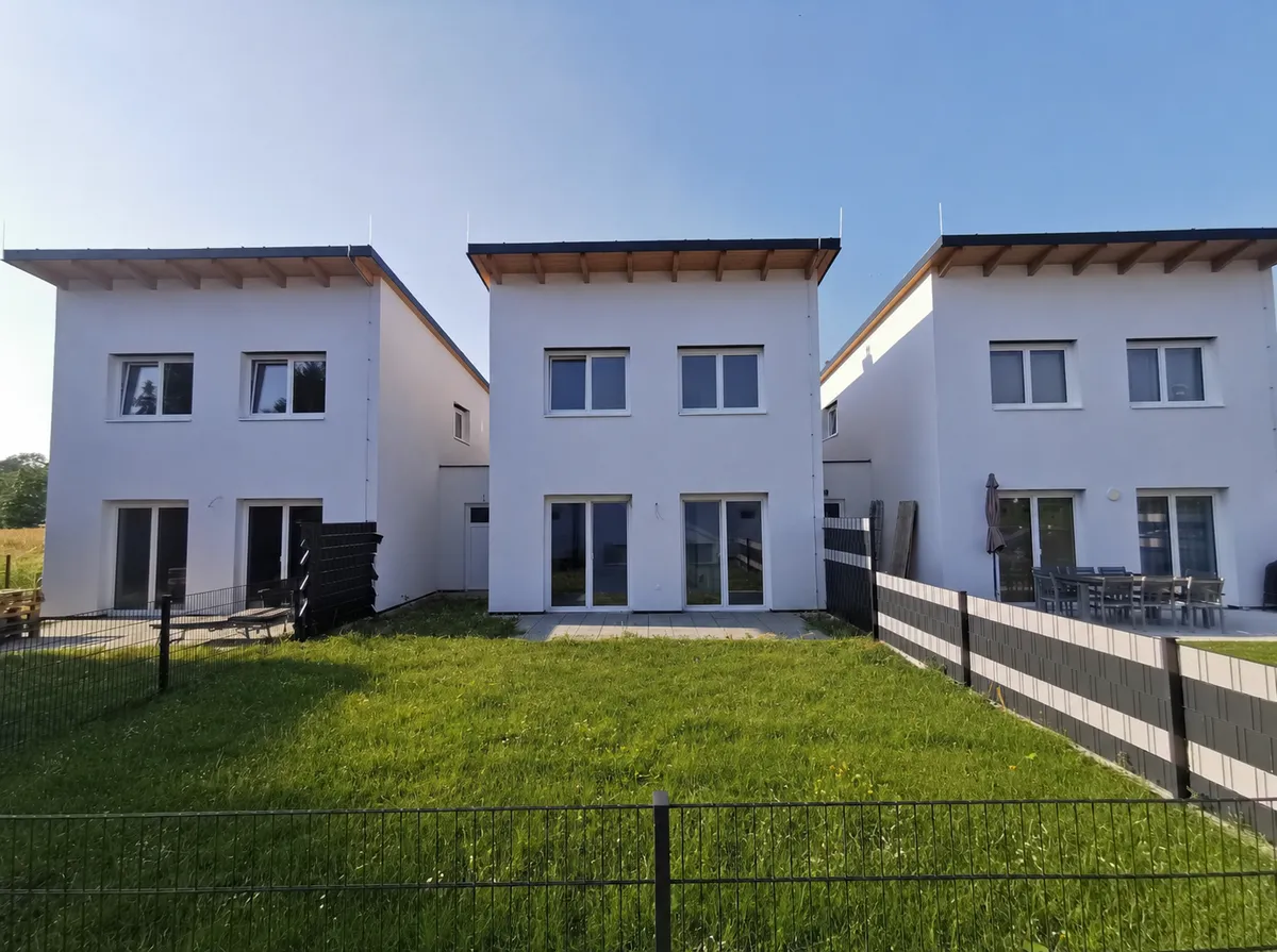 Erstbezug Massivhaus: Erdwärme + Kühlung, Südgarten, Baurecht bis 2117 - Ansicht 2