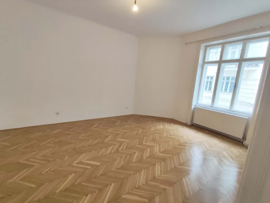 STILALTBAU! Ruhige, hofseitige 2-Zimmer Altbauwohnung in der Westbahnstraße! – pohled 3