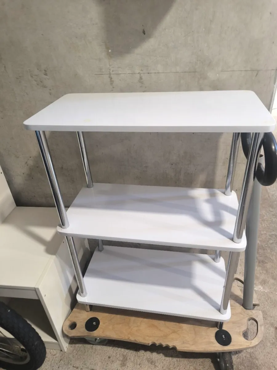 Regal zu verschenken, € 0,- (4030 Linz)