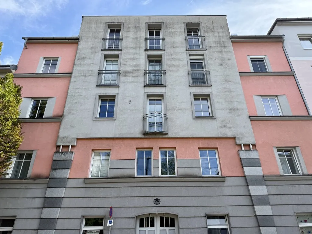 Historisches Zinshaus mit Ausbaupotenzial, Innenhof und großzügigen Dachterrassen in zentraler Linzer Lage - Ansicht 3