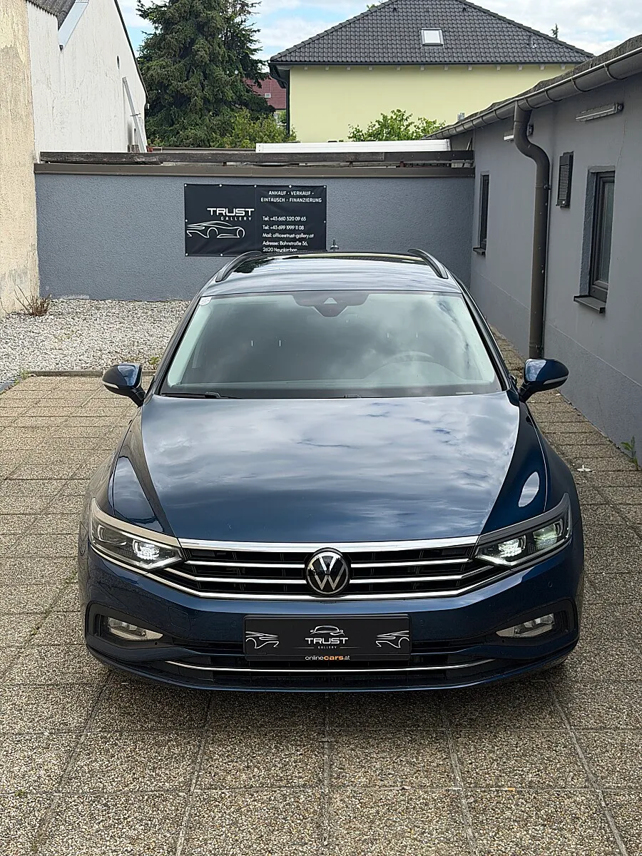 Volkswagen Passat 2021 photo 2