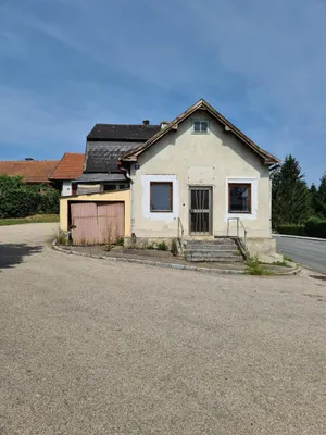 5-Zimmer-Haus kaufen in Hollabrunn – 82 m², € 59.000