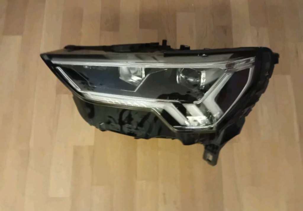 AUDI Q3 outlet II 18- Voll LED Rechts Scheinwerfer 83A941033