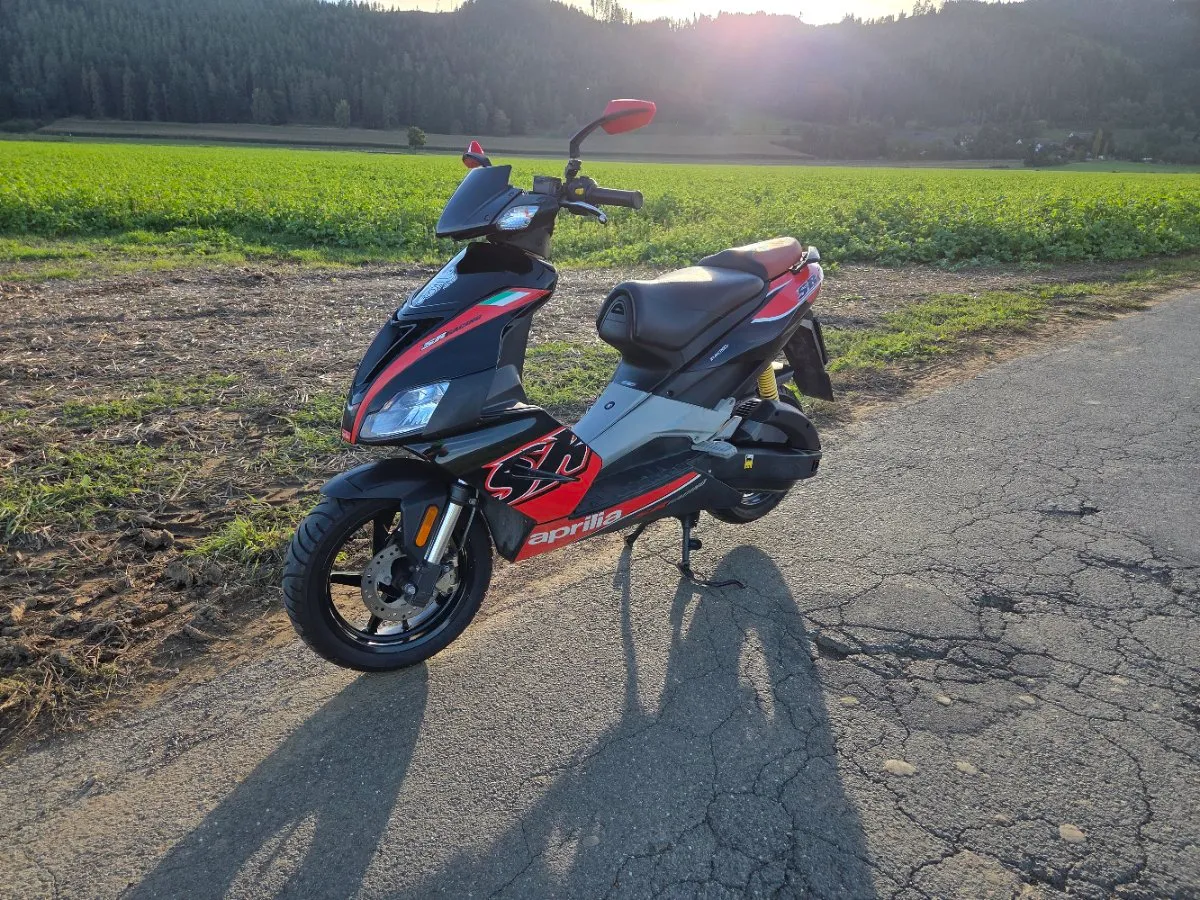 Aprilia SR