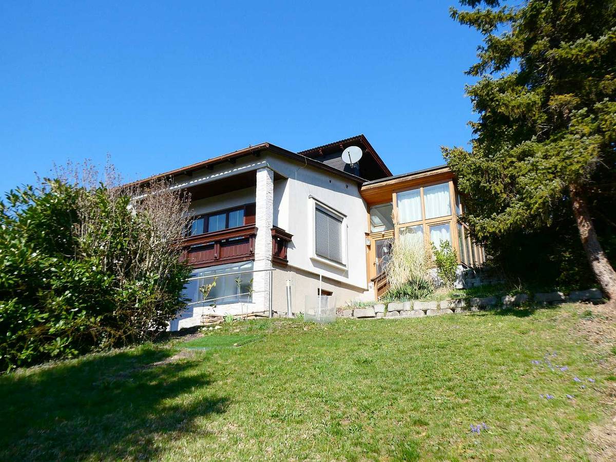 Maria Gugging: Haus in Grünlage mit großem Sonnengarten, Klosterneuburg