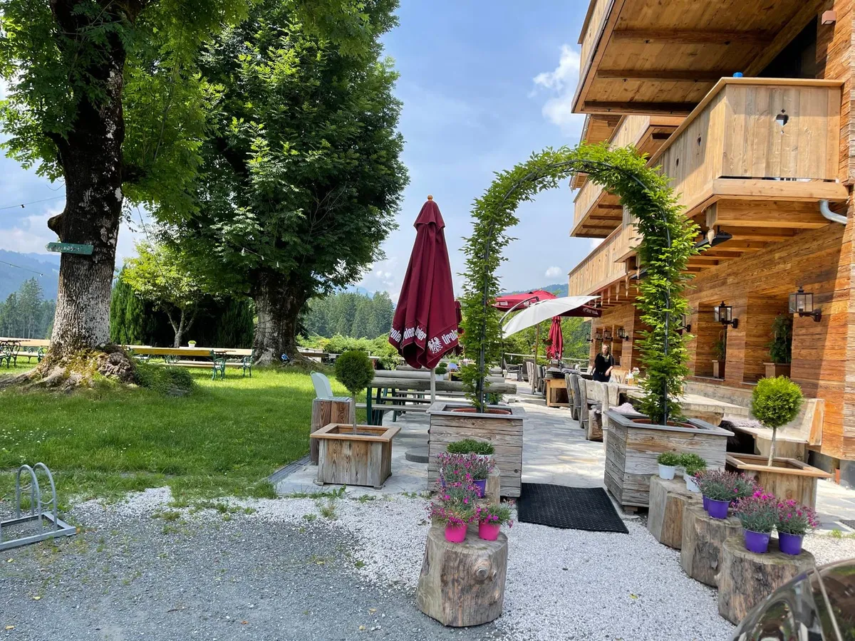 Event Location tageweise Vermietung / Chalet mit vollausgestatter Gastronomie Steuerberg - Kitzbühels legendärste Gastronomielage - Ansicht 3