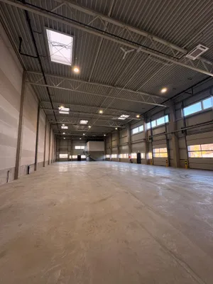 Gewerbeimmobilie kaufen in Salzburg-Umgebung – 1 700 m², € 1.900 – Bild 3 von 5