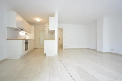 3 Zimmer Maisonette Wohnung mit Garagenplatz und Blick auf die Weingärten zu vermieten – Bild 2