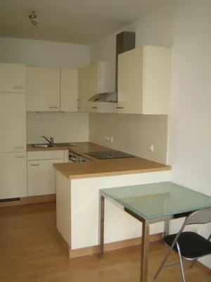 2-Zimmer-Wohnung mieten in Wels – 45 m², € 675 – Bild 2 von 11