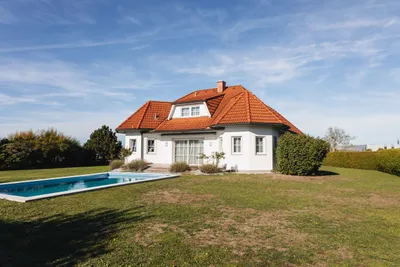 Haus kaufen in Wels-Land – 130 m², € 895.000 – Bild 1 von 32