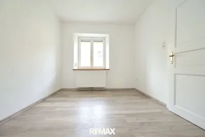 4-Zimmer-Wohnung kaufen in Steyr – 99,27 m², € 168.000 – Bild 7 von 12