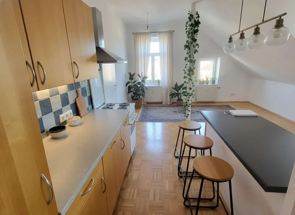 Großzügige 4-Zimmer-Wohnung auf 122 m² mit Top-Aufteilung !!! - Ansicht 3