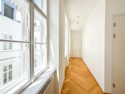 Wiener Altbau in Perfektion - Exklusiv wohnen mit Stil /// Nähe Schottenring-Börse-Rudolfspark – Bild 3
