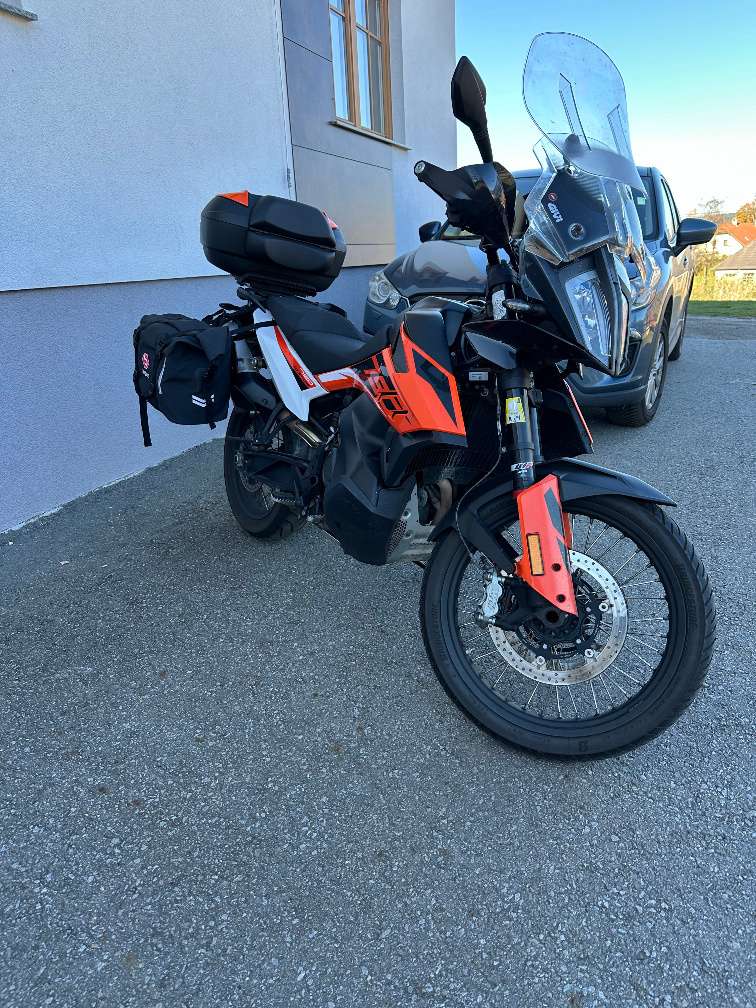 KTM 790 KTM 790 Adventure Tourer